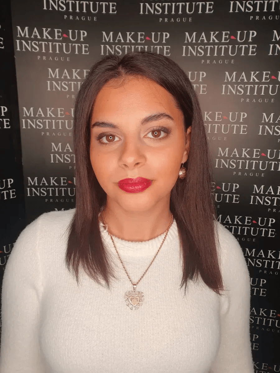 Cherry makeup: Trend roku 2025 krok za krokem