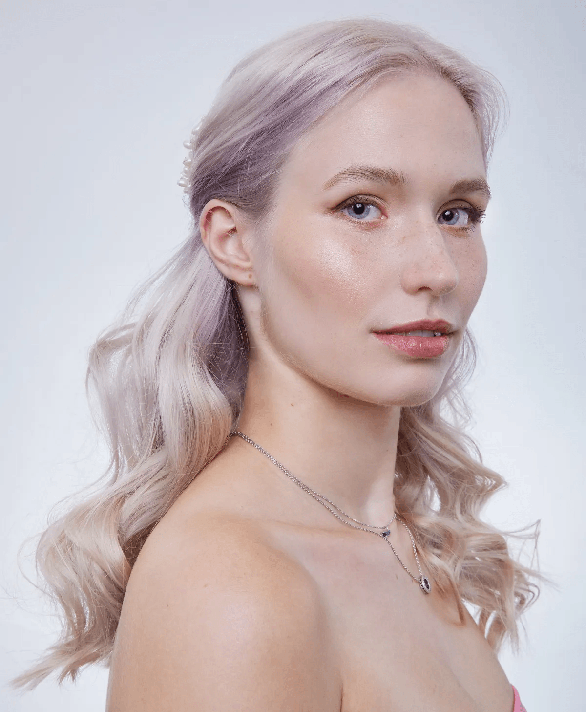 Svatební líčení: Kompletní průvodce pro nevěsty