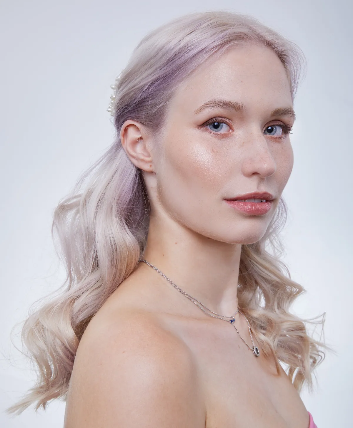 Svatební líčení: Kompletní průvodce pro nevěsty